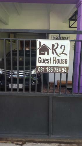 Hostal R2 Guest House
