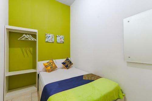 Hotel Spot On 2332 D'green Homestay