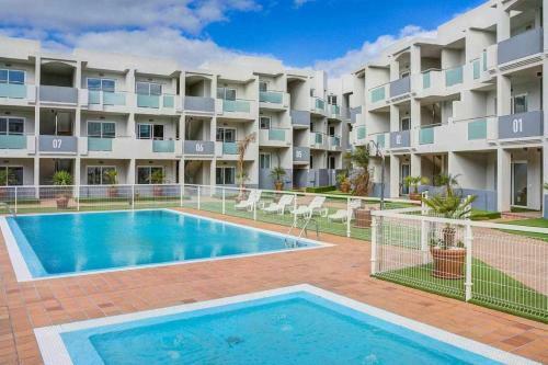 Surfer's View Apartment