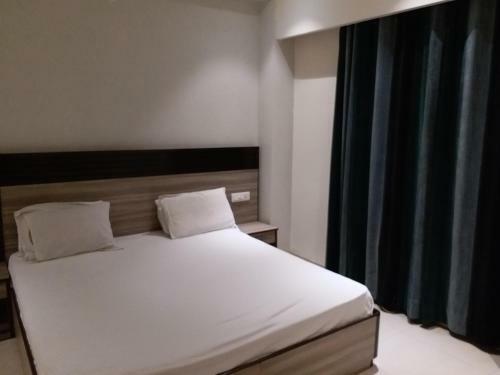 Hotel G C Regency