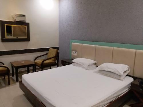 Hotel G C Regency