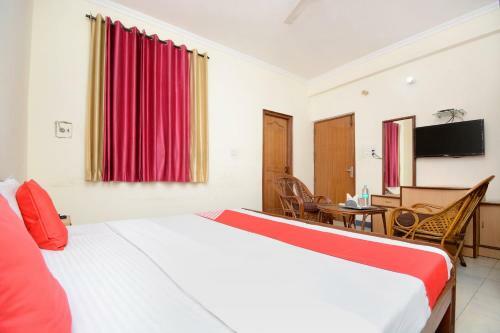 Oyo 26594 Hotel Chirag