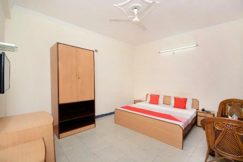 Oyo 26594 Hotel Chirag