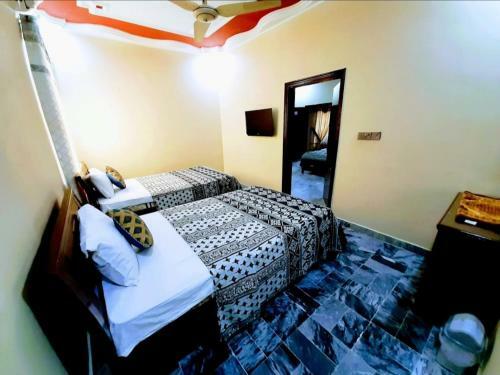 Hostal Galaxy Inn Hotel Near Millennium