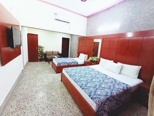 Hostal Rehaish Inn Guest House