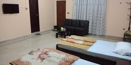 Hostal Shayan Residency Guest House
