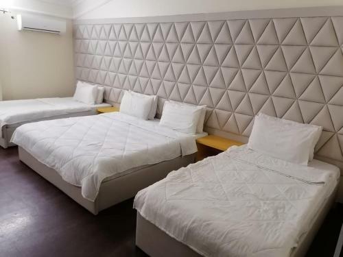 Hostal Mortal Hotel