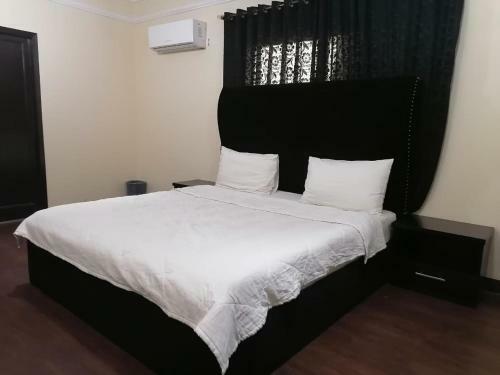 Hostal Mortal Hotel