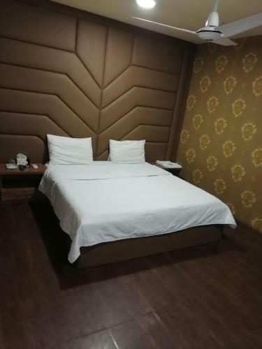 Hostal Mortal Hotel
