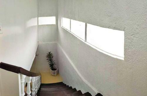 Monette's Fully Furnished Apartment With 2 Bedrooms
