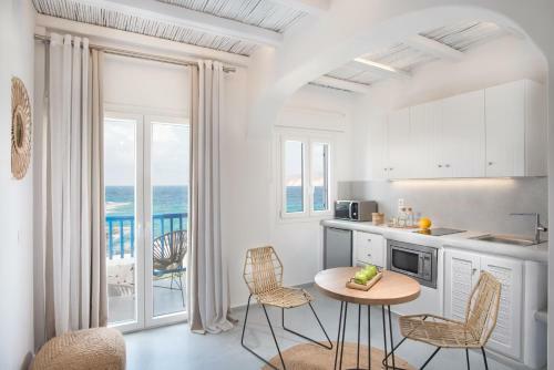 Hostal Apollon Rooms