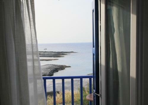 Hostal Apollon Rooms