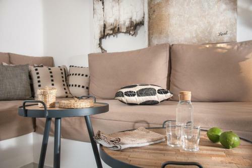 Hostal Apollon Rooms