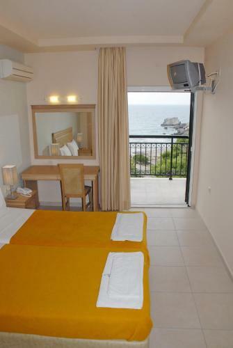 Glyfada Beach Hotel