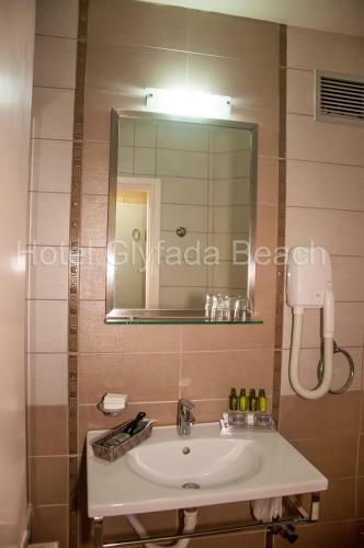 Glyfada Beach Hotel