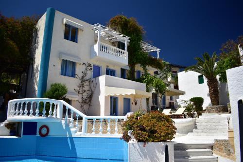 Hotel Korifi Suites