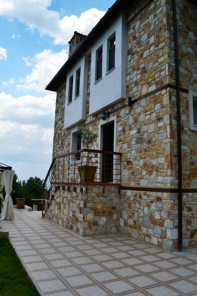 Evmorfes Villas