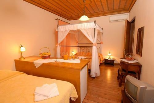 Hostal Anatoli Labreon
