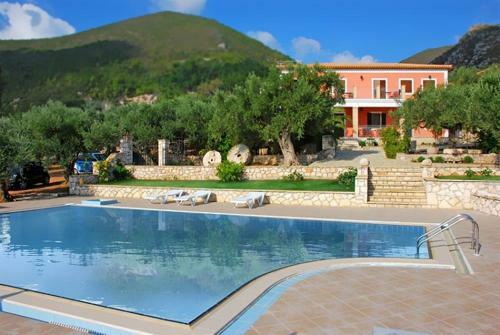 Hostal Anatoli Labreon
