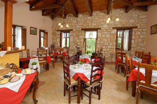 Hostal Anatoli Labreon
