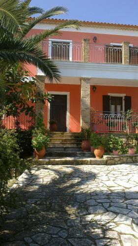Hostal Anatoli Labreon