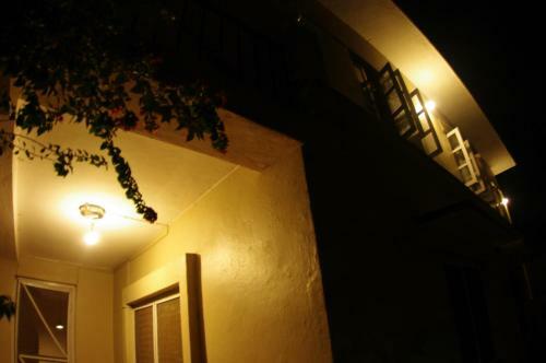 Hostal Laughing Buddha Hotel & Garden Theater