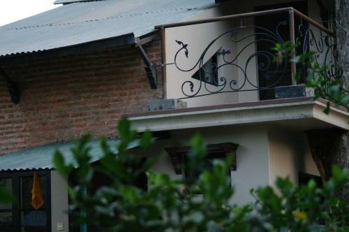 Hostal Laughing Buddha Hotel & Garden Theater