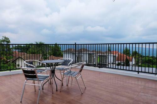 Double E Villa