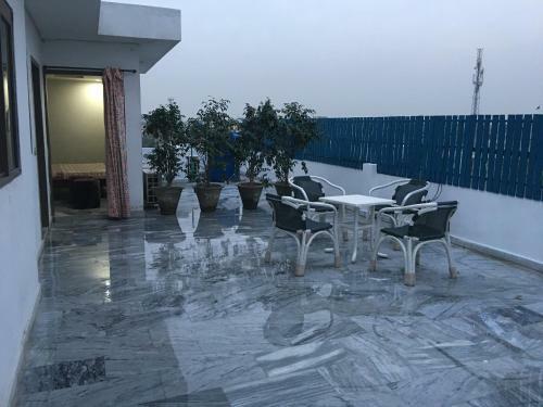 1 Bed Apartment With Terrace