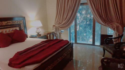 Hotel Gulberg Lodges
