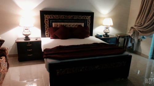 Hotel Gulberg Lodges
