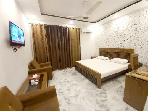 Hotel Pakeeza One