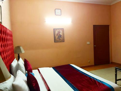 Hostal New Pakeeza Hotel