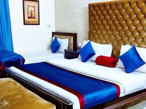 Hostal New Pakeeza Hotel