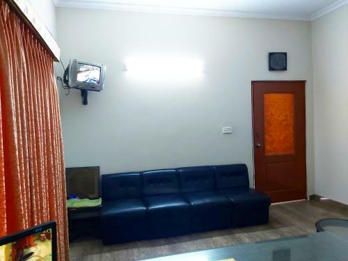 Hostal New Pakeeza Hotel