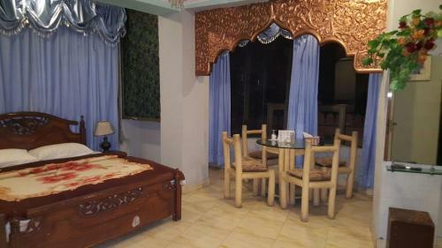 Fort View Hotel & Restaurant