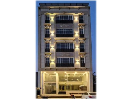 Apartamento Multazam Heights, Dha Phase 8