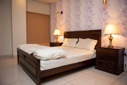 Royal Palace Apartment