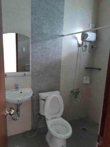 Restful 3br Hillside Duplex House