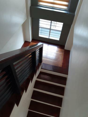 Restful 3br Hillside Duplex House