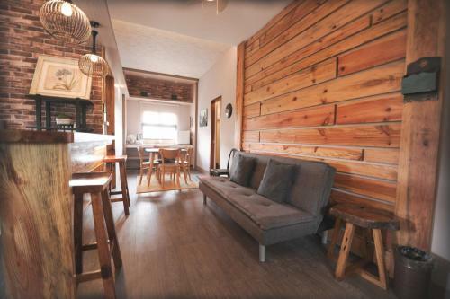 Hotel Pine Breeze Cottages