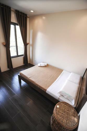 Hotel Pine Breeze Cottages