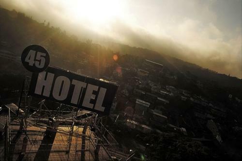 Hotel 45