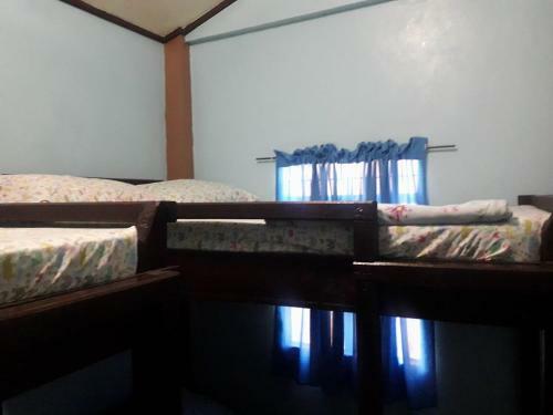 Hostal R D J Homestay