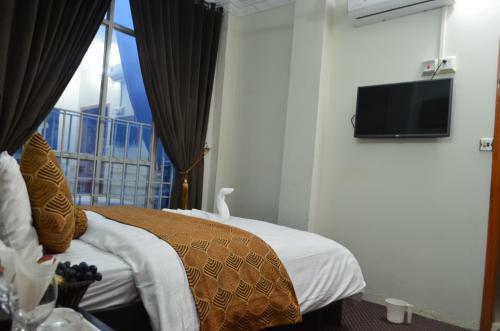 Grand Holiday Hotel