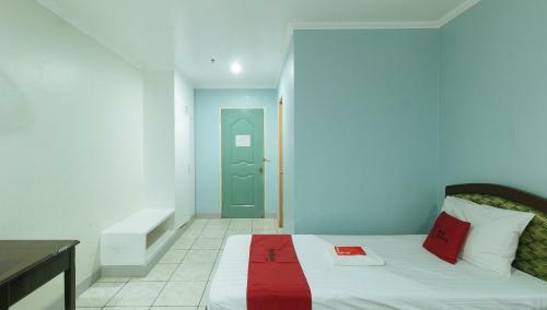 Hotel Reddoorz @ La Brea Inn Baguio