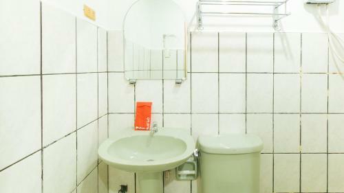 Hotel Reddoorz @ La Brea Inn Baguio