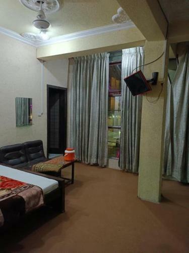 Sky Inn Hotel