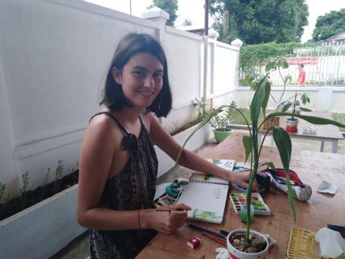 Naga Hostel & Caf�