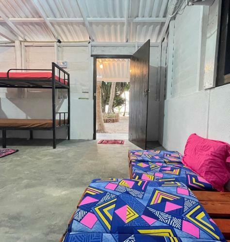 Hello Beach Hostel